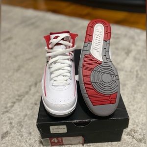 Air Jordan 2 Retro GS